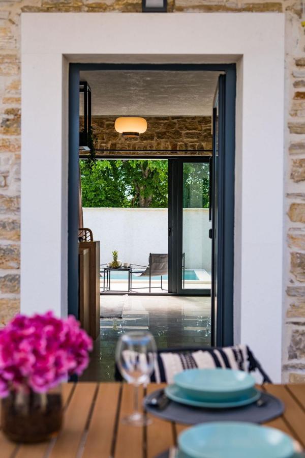 Villa Stone House With Pool Poeta Pridraga Exterior foto